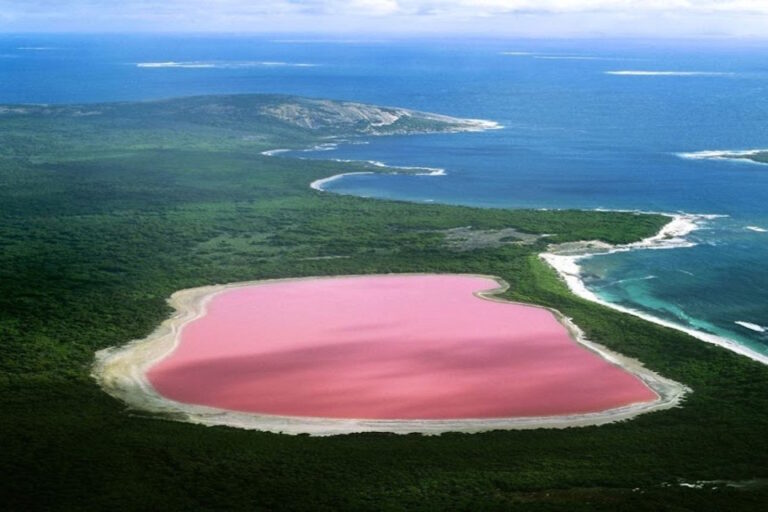 Lake Hillier: Amazing Science, Lesser-Known Facts & Rare Natural Phenomen